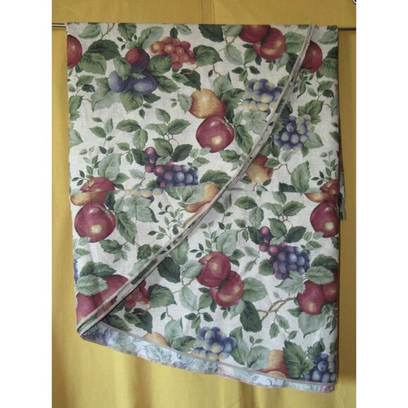 Ex-Cell Home Vintage Fruit Themed Apples Pears Grapes Cotton Tablecloth - Picture 4 of 16
